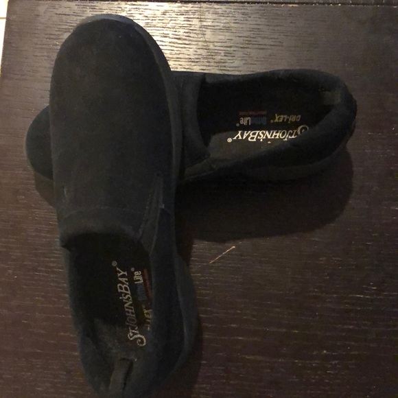 St. John’s Bay Ortholite Women’s shoes. Size 8 - Picture 2 of 4